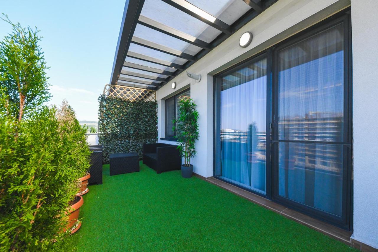 Panoramic Apartment With Terrace Kaloşvar Dış mekan fotoğraf